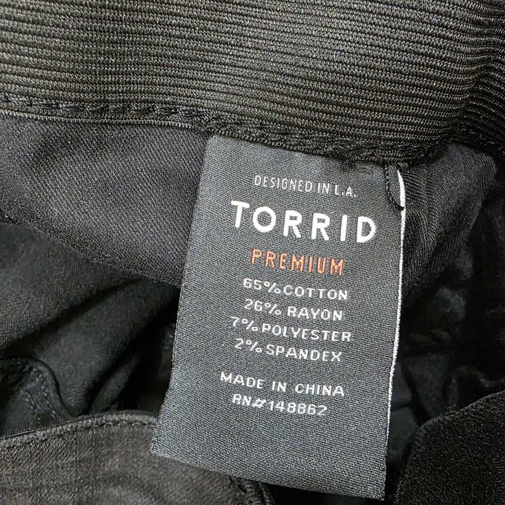 Torid Women Jeans Sky High Skinny Cool Cat Faded Black Premium Denim Size 18T - Picture 11 of 14